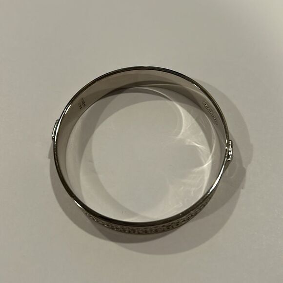NWOT COACH Bangle Bracelet-Vintage Silver C
Signature - Authentic - Picture 7 of 7